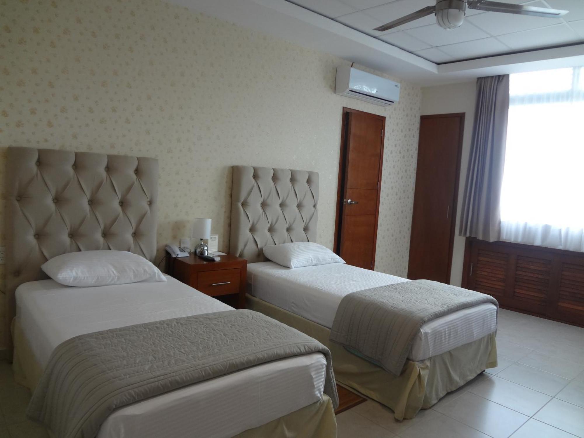 Hotel Civic Express Poza Rica Room photo