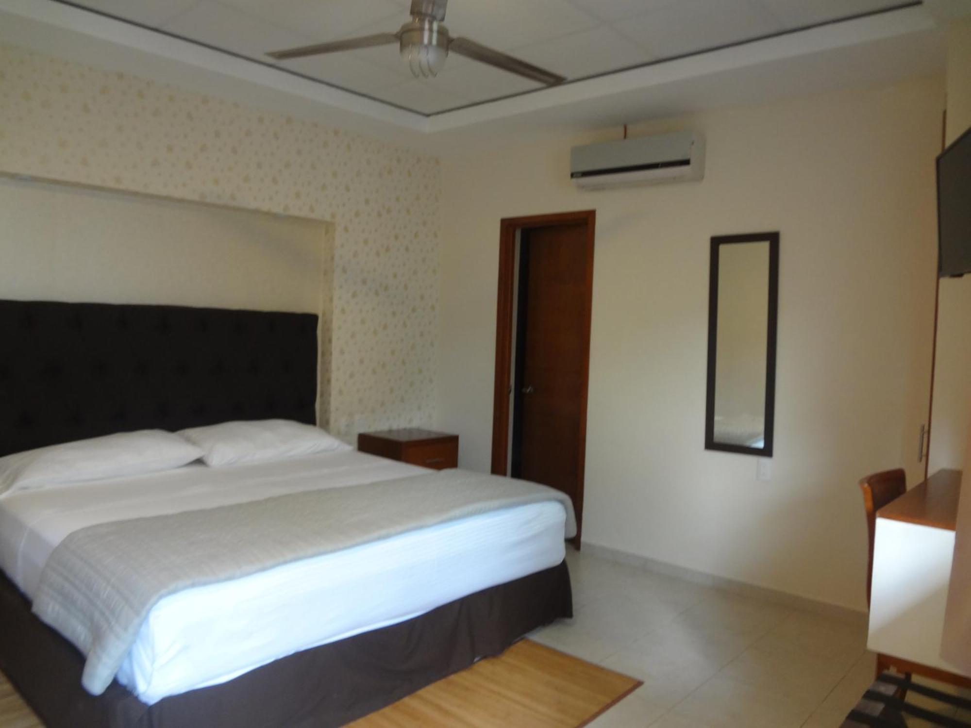 Hotel Civic Express Poza Rica Room photo