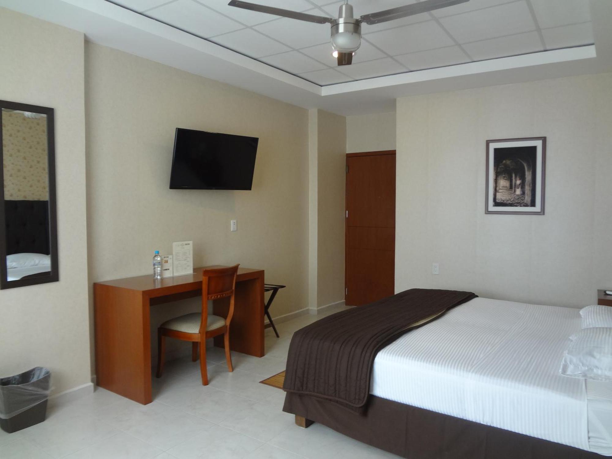 Hotel Civic Express Poza Rica Room photo