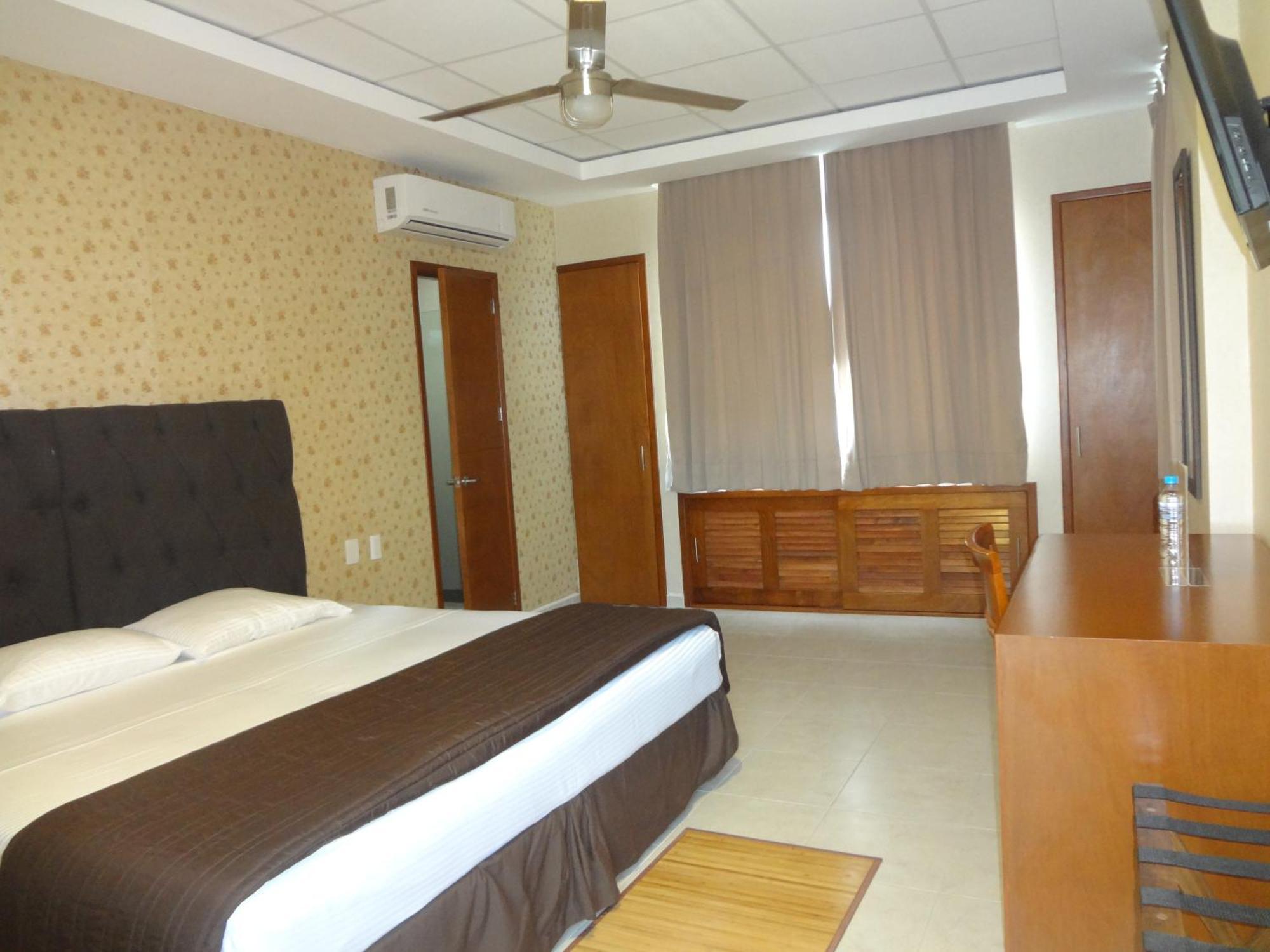 Hotel Civic Express Poza Rica Room photo